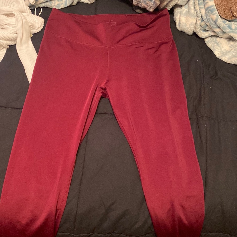 maroon nike leggings